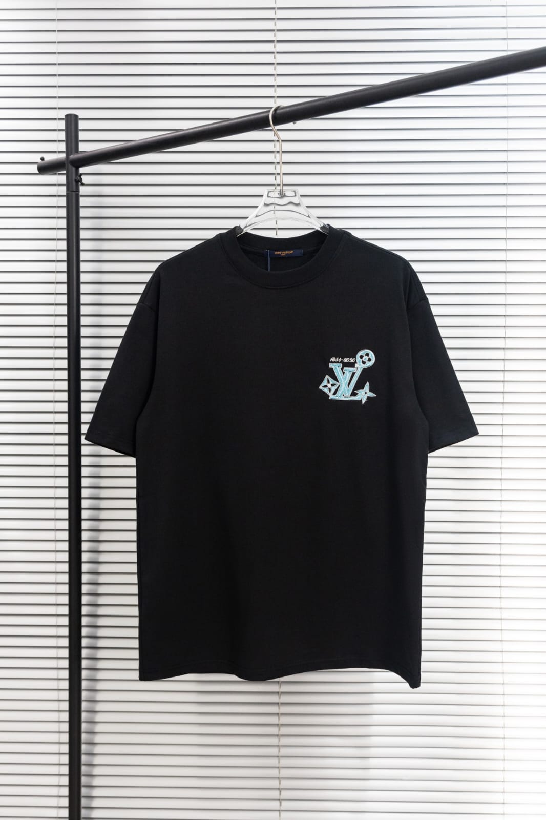 Louis Vuitton Key LV Graphic Black